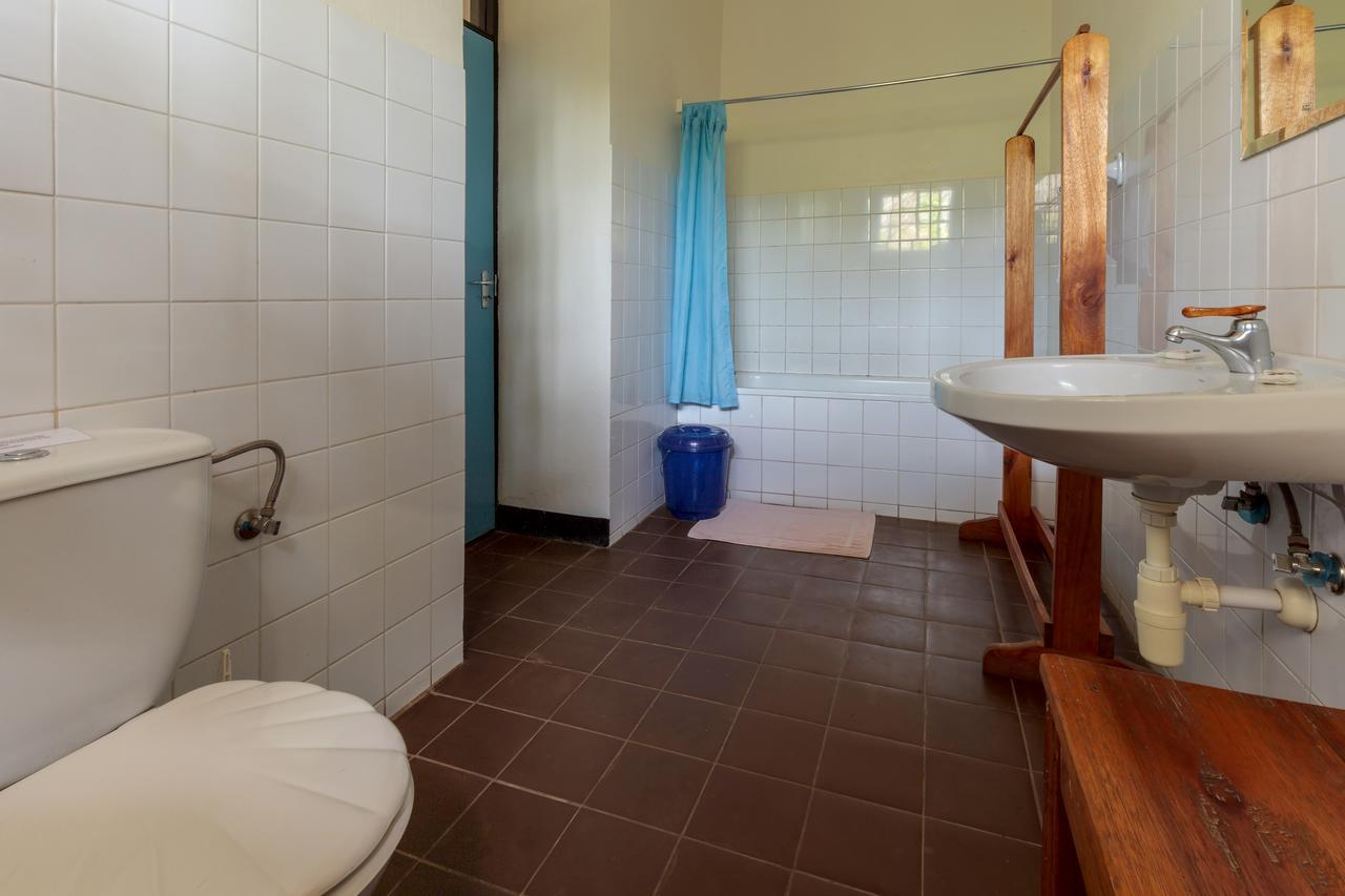 Travellers Rest Hotel Kisoro Экстерьер фото