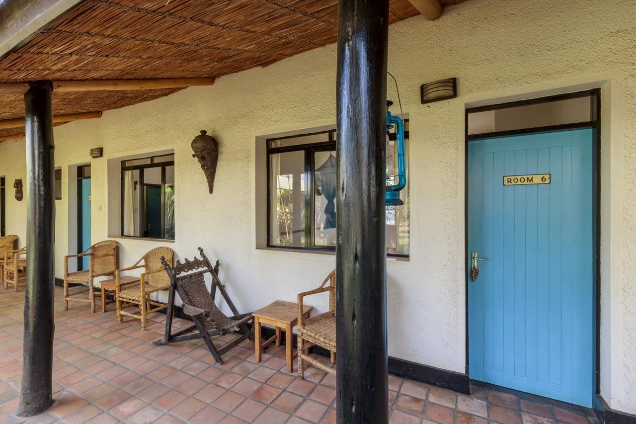 Travellers Rest Hotel Kisoro Экстерьер фото