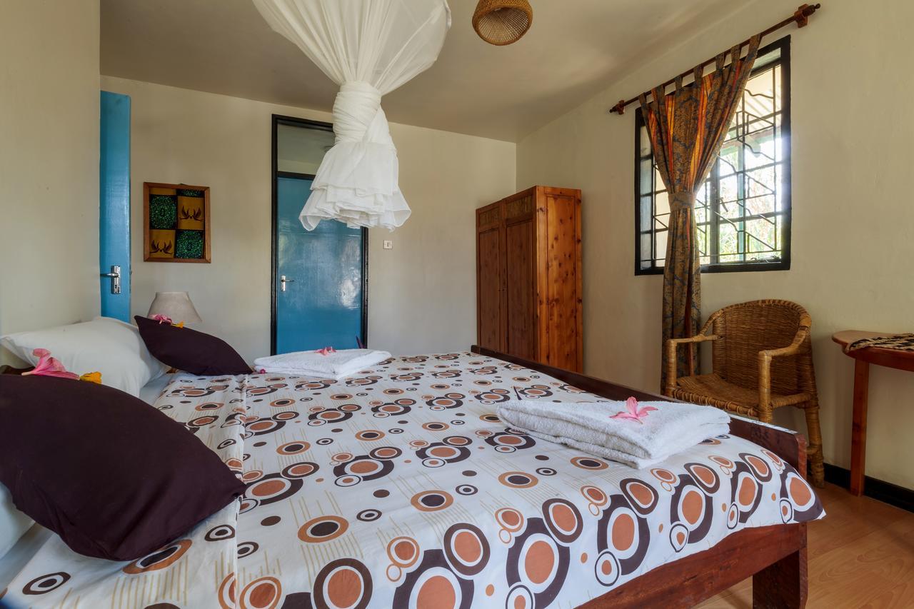 Travellers Rest Hotel Kisoro Экстерьер фото