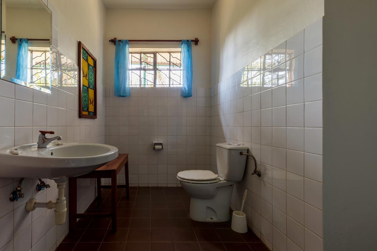 Travellers Rest Hotel Kisoro Экстерьер фото